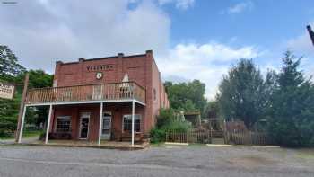 Hootie Creek Guest House