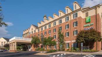 Holiday Inn Express State College @Williamsburg Square, an IHG Hotel