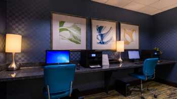 Holiday Inn Express & Suites Dickson City - Scranton, an IHG Hotel