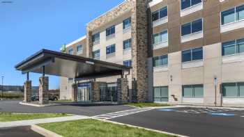 Holiday Inn Express & Suites Carlisle Southwest – I-81, an IHG Hotel