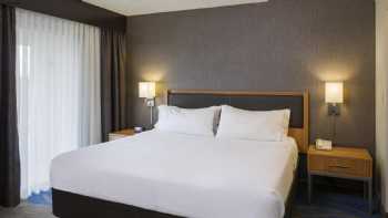 Holiday Inn Express & Suites King of Prussia, an IHG Hotel