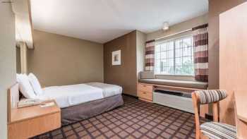 Microtel Inn & Suites by Wyndham West Chester