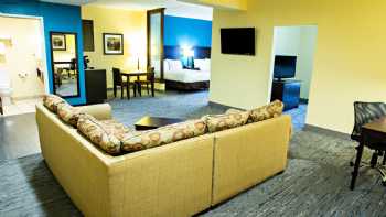 Holiday Inn Express & Suites Harrisburg W - Mechanicsburg, an IHG Hotel