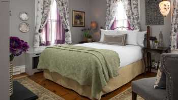 1825 Inn Bed and Breakfast