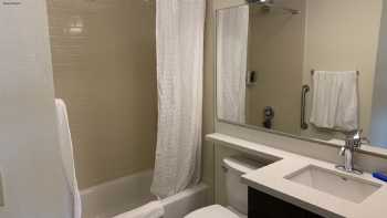 Candlewood Suites Belle Vernon, an IHG Hotel