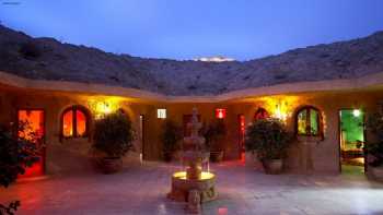 Hotel Cueva Tardienta Monegros