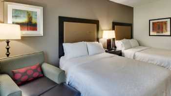 Holiday Inn Express & Suites Lancaster-Lititz, an IHG Hotel