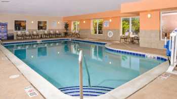 Holiday Inn Express & Suites Lancaster-Lititz, an IHG Hotel