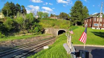 The Tunnel Inn