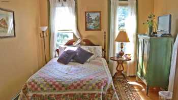 Amethyst Inn Bed & Breakfast