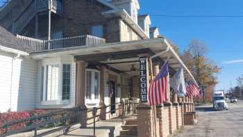 The Stone House Restaurant and Country Inn