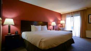 DoubleTree by Hilton Hotel Pittsburgh - Meadow Lands