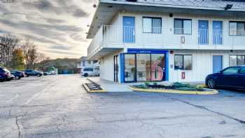 Motel 6 Pittsburgh, PA - Crafton