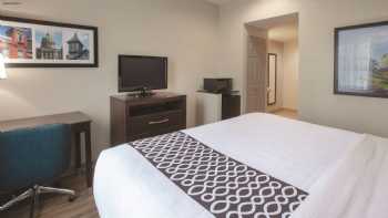 La Quinta Inn & Suites by Wyndham New Cumberland-Harrisburg