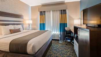 Best Western Plus Erie Inn & Suites