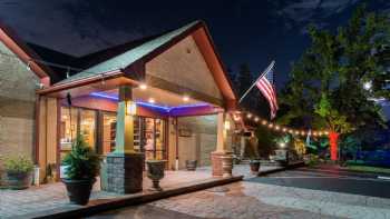 Inn of the Dove at Bensalem - Romantic Jacuzzi & Fireplace Suites