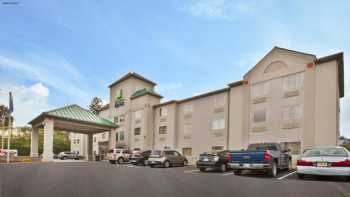 Holiday Inn Express Irwin (PA Tpk Exit 67), an IHG Hotel