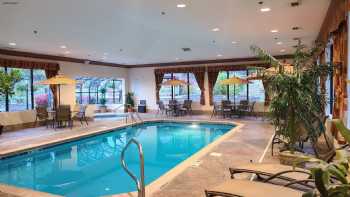 Holiday Inn Express & Suites Sharon-Hermitage, an IHG Hotel