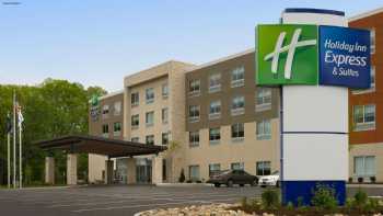 Holiday Inn Express & Suites Altoona, an IHG Hotel