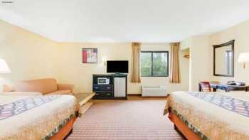 Super 8 by Wyndham Kutztown/Allentown Area