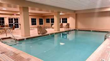 AmishView Inn & Suites