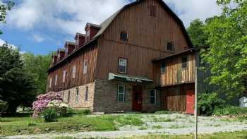 Baneberry Meadows Bed & Breakfast