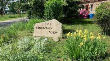 Baneberry Meadows Bed & Breakfast