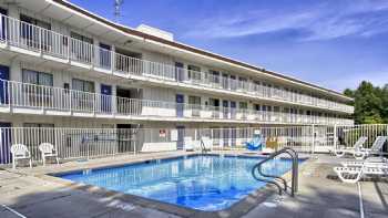 Motel 6 New Cumberland, PA - Harrisburg - Hershey South