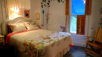 Olde Fogie Farm B & B