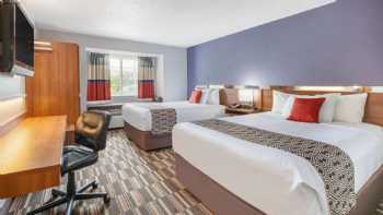 Microtel Inn & Suites by Wyndham Pittsburgh Airport