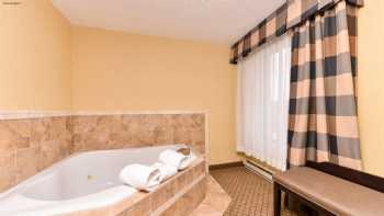 Holiday Inn Express Lewisburg/New Columbia, an IHG Hotel