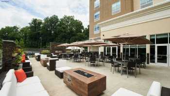 Holiday Inn & Suites Philadelphia W - Drexel Hill, an IHG Hotel