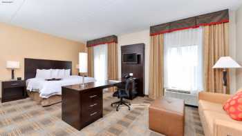 Hampton Inn & Suites California University-Pittsburgh