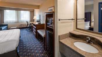 Best Western Plus Reading Inn & Suites