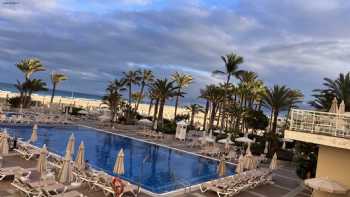 Hotel Riu Oliva Beach Resort