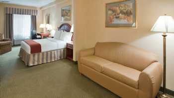 Holiday Inn Express & Suites Drums-Hazleton (I-80), an IHG Hotel