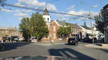 Higinbotham's Bed and Breakfast and Tea Room