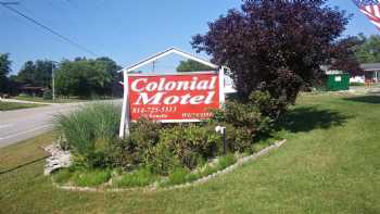 Colonial Motel