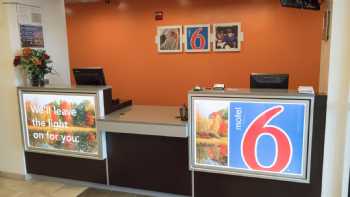 Motel 6 Pottstown, PA