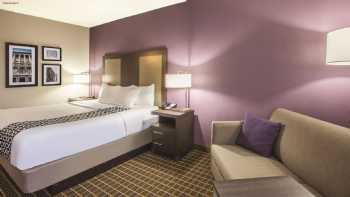 La Quinta Inn & Suites by Wyndham Mechanicsburg - Harrisburg