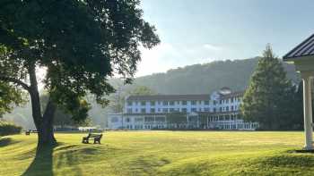 The Shawnee Inn and Golf Resort