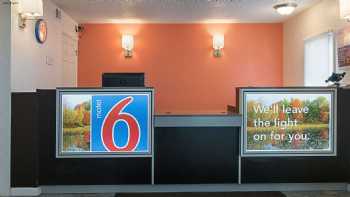 Motel 6 Frackville, PA