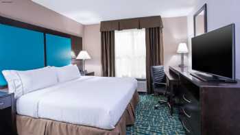 Holiday Inn Express & Suites Wyomissing, an IHG Hotel