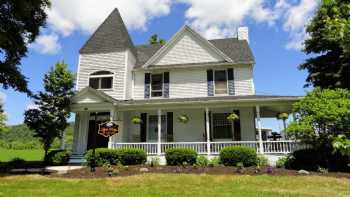 Apple Ridge Bed & Breakfast