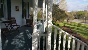 Apple Ridge Bed & Breakfast