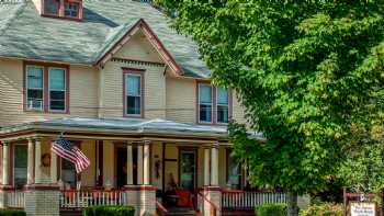 Inn On Maple Street Bed & Breakfast