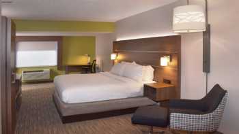 Holiday Inn Express Mt. Pleasant - Scottdale, an IHG Hotel