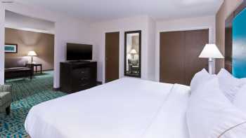 Holiday Inn Express & Suites Wyomissing, an IHG Hotel