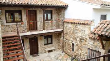 Casa Rural La Quinta Del Chocolatero Avila Gredos mascotas parejas niños jacuzzi jardín chimenea barbacoa cerca Madrid