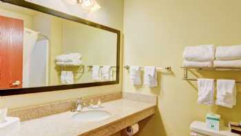 Cobblestone Hotel & Suites - Punxsutawney